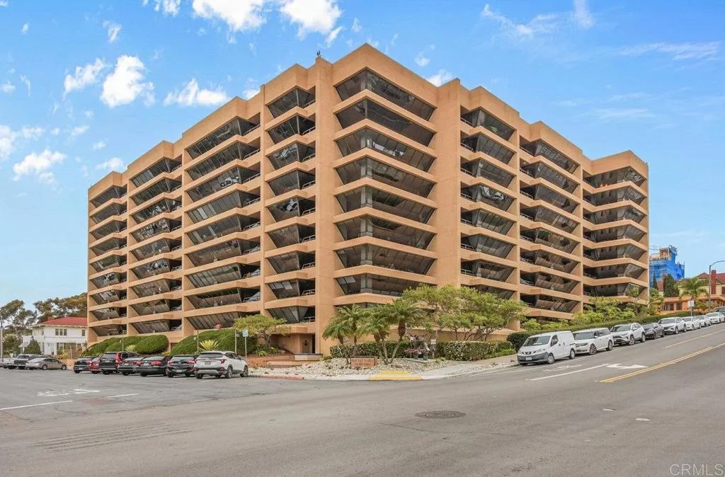 230 W Laurel Street 506