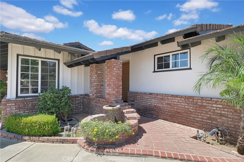 1209 N Puente Street