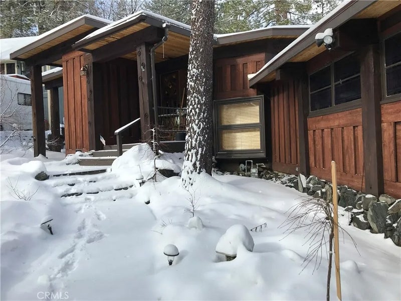 516 Lark Drive