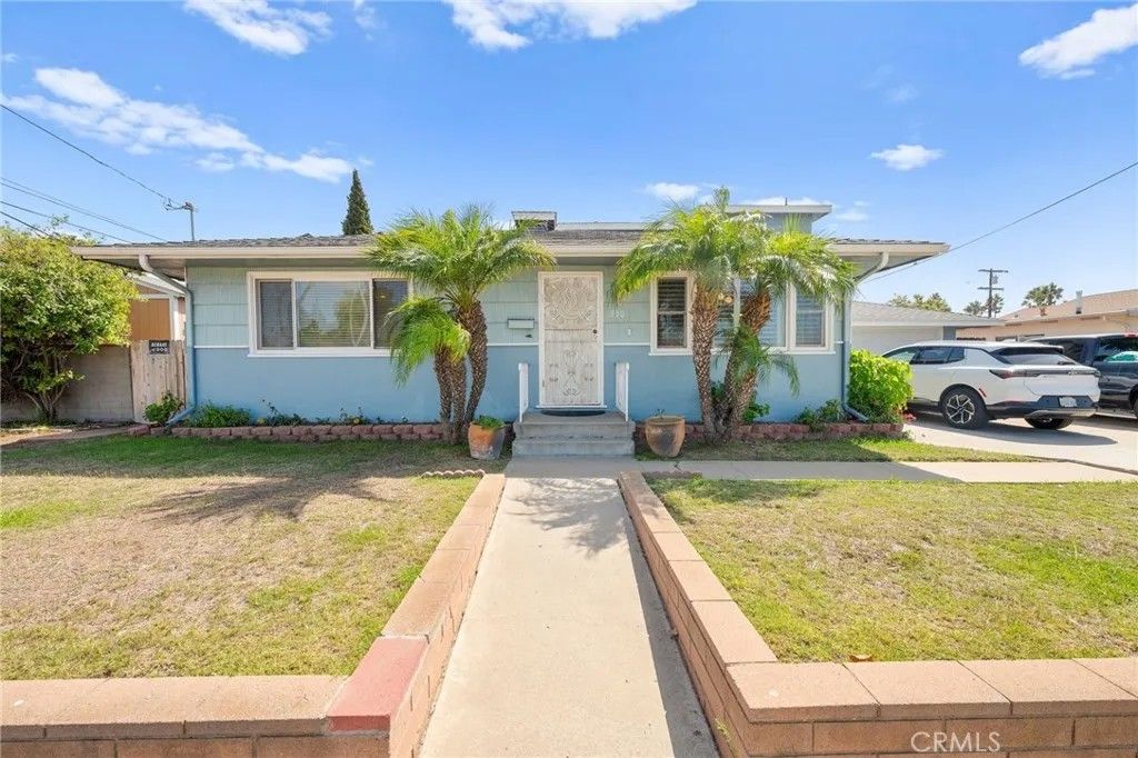 Photo of 550 L, Chula Vista, CA 91911 (MLS # SW25235442)