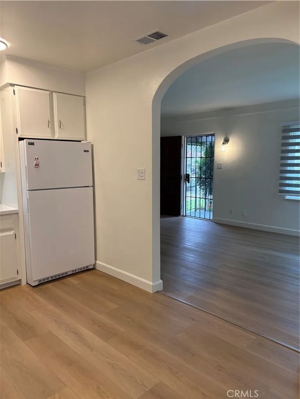 Photo of 2037 N Brighton St, Burbank, CA 91504 (MLS # SR26112690)