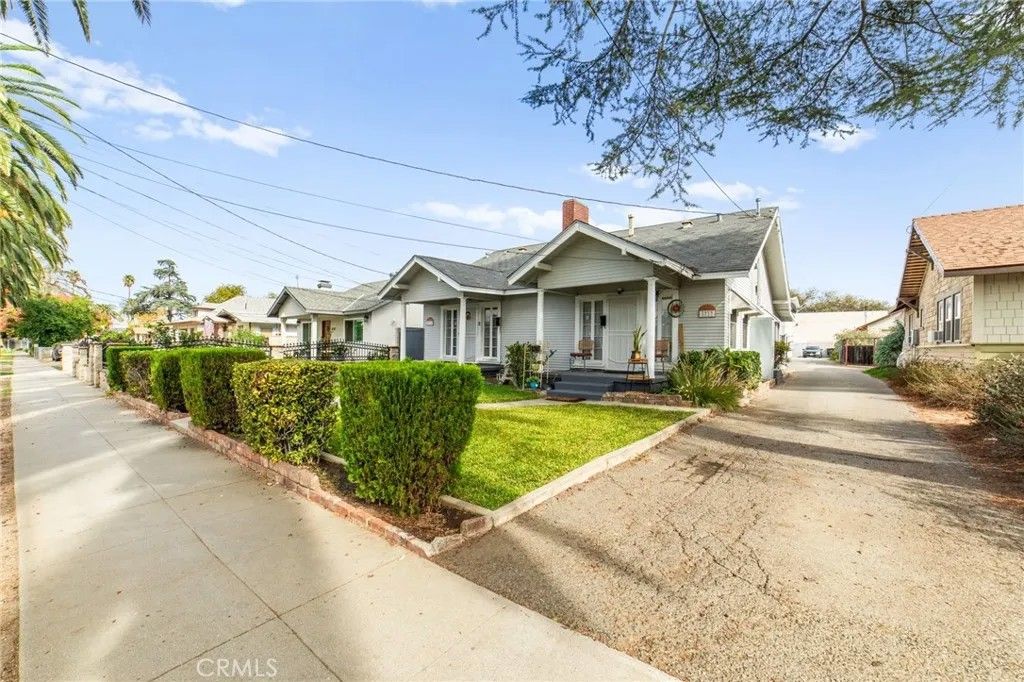 Photo of 3717 Roosevelt St, Riverside, CA 92503 (MLS # IV26090701)