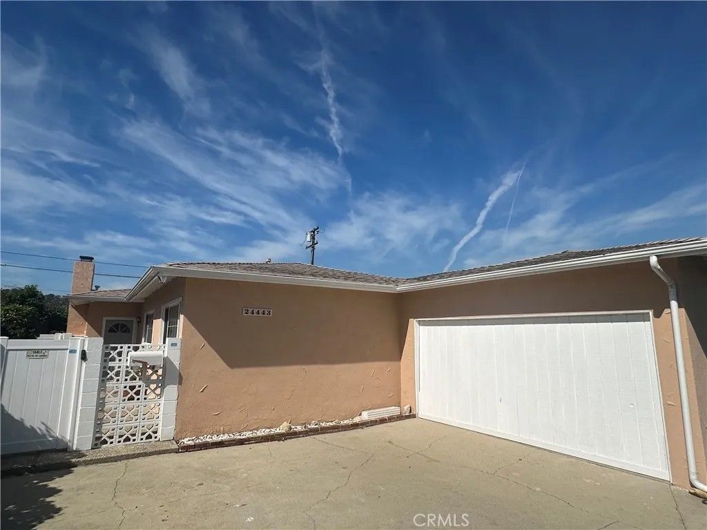 Photo of 24443 Winlock Dr, Torrance, CA 90505 (MLS # SB26039530)