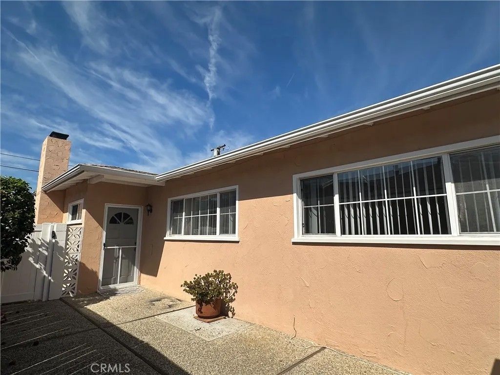 Photo of 24443 Winlock Dr, Torrance, CA 90505 (MLS # SB26039530)