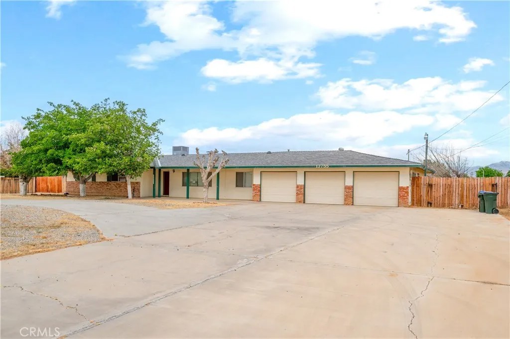 13755 Mohawk Rd