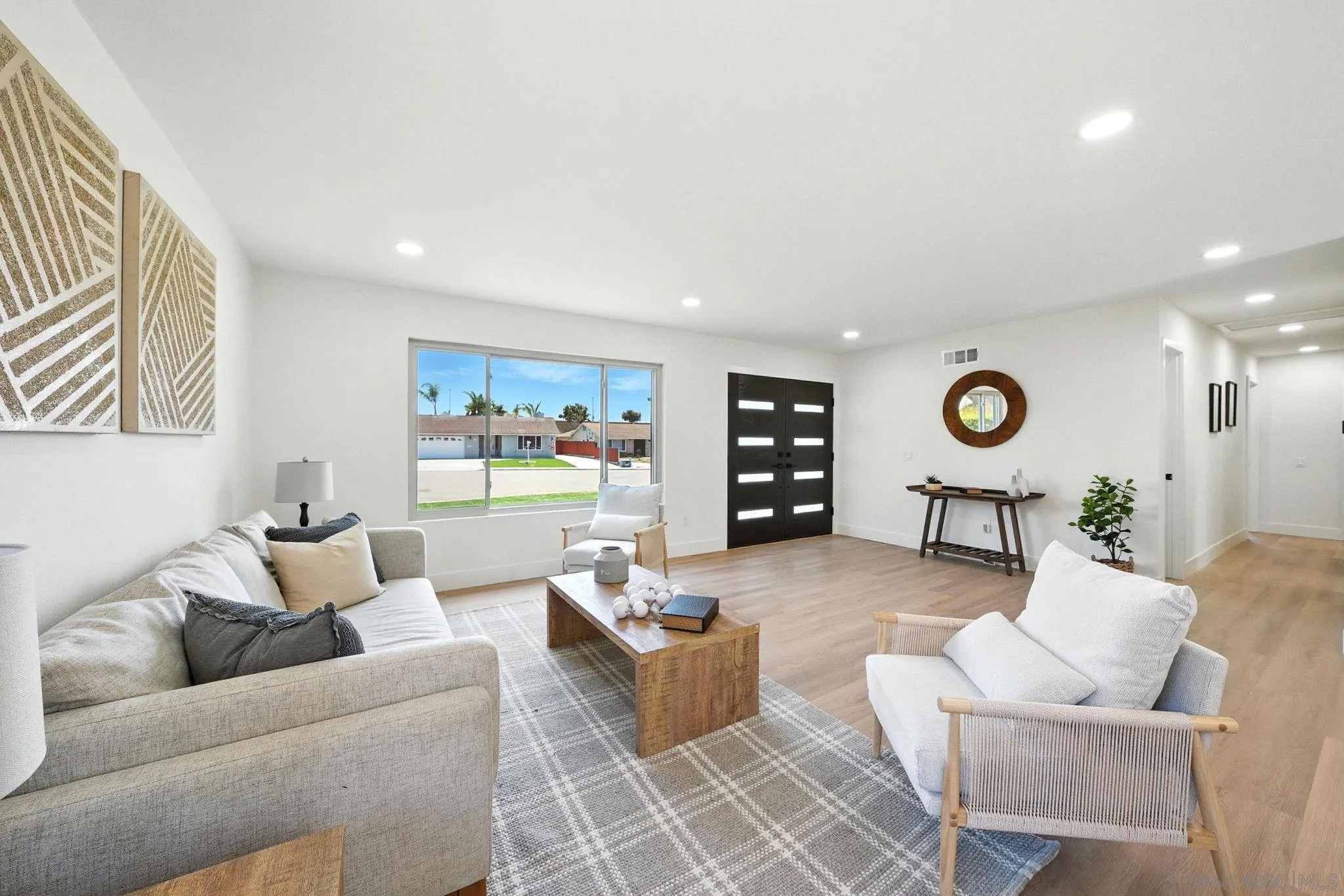 1285 Waxwing Ln