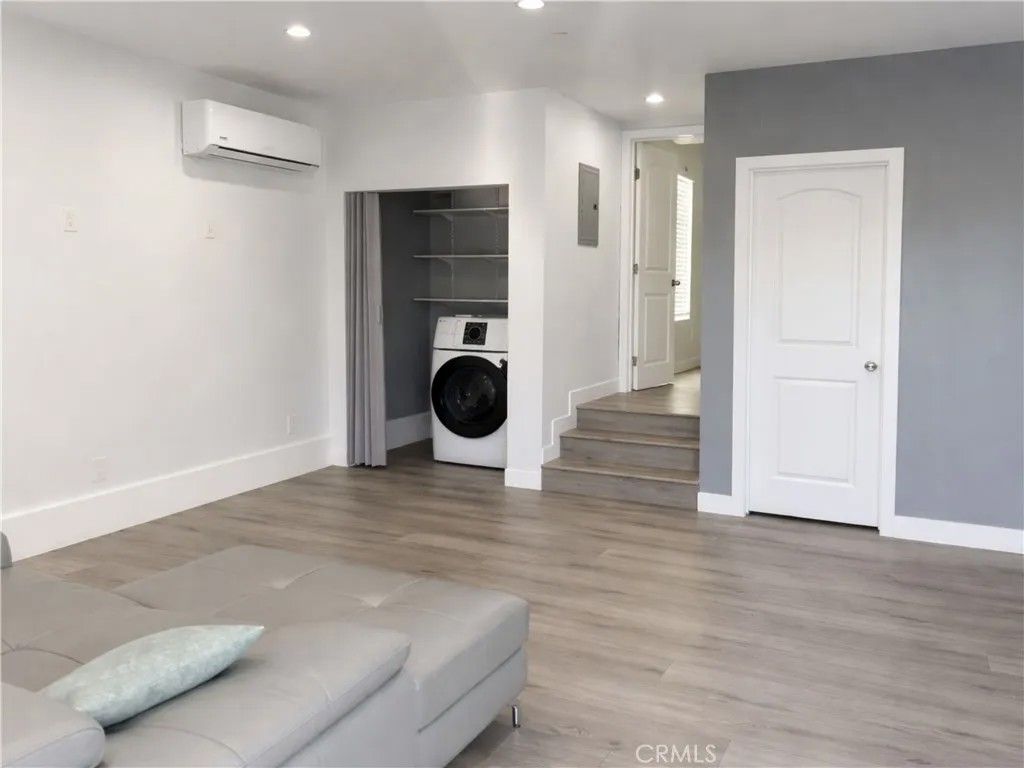 Photo of 14673 Clymer St, Mission Hills (san Fernando), CA 91345 (MLS # GD26054112)