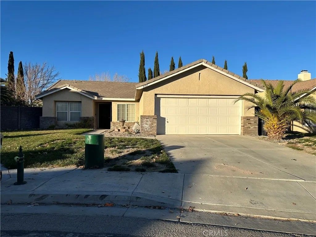 Photo of 6157 W Avenue J4, Lancaster, CA 93536 (MLS # SR25276367)