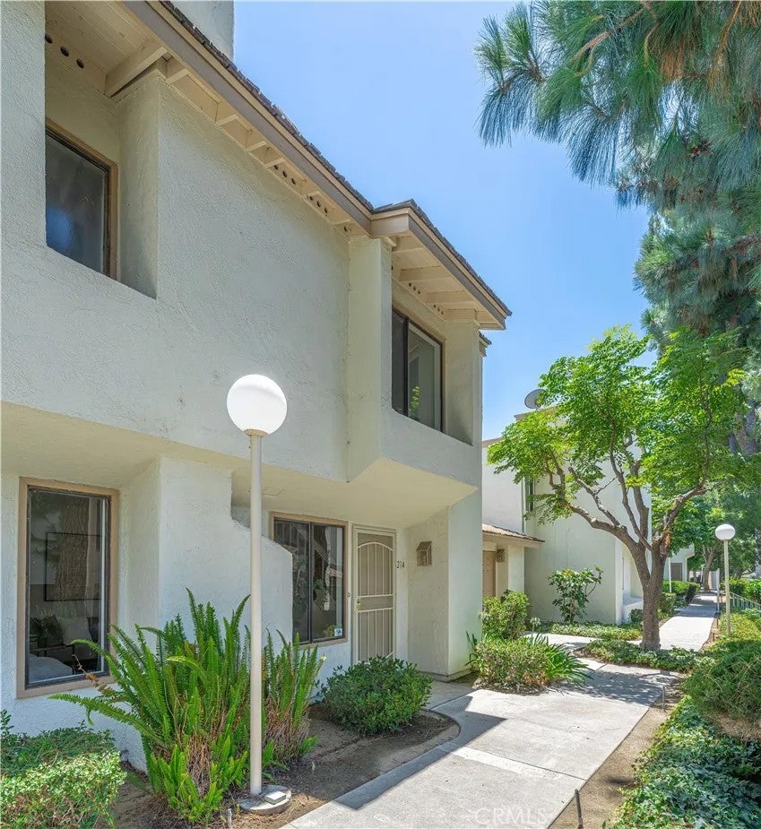 214 Mountain Court