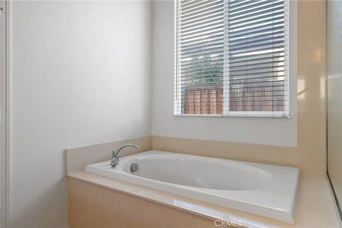 Tiny photo for 9904 Toscana Drive, Bakersfield, CA 93306 (MLS # SR25229235)