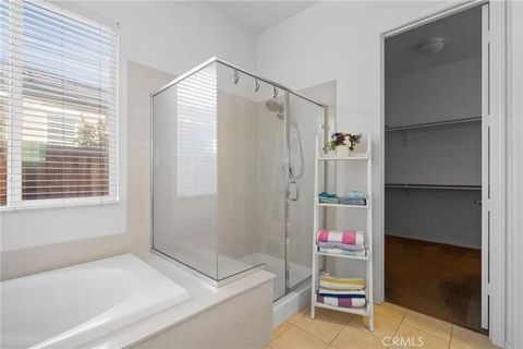 Tiny photo for 9904 Toscana Drive, Bakersfield, CA 93306 (MLS # SR25229235)