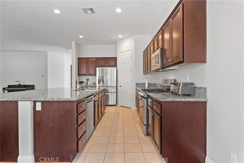 Tiny photo for 9904 Toscana Drive, Bakersfield, CA 93306 (MLS # SR25229235)