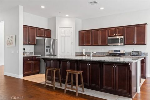 Tiny photo for 9904 Toscana Drive, Bakersfield, CA 93306 (MLS # SR25229235)