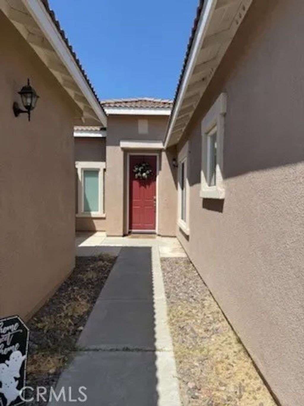 Photo of 206 Garcia DR, San Jacinto, CA 92582 (MLS # GD26098365)