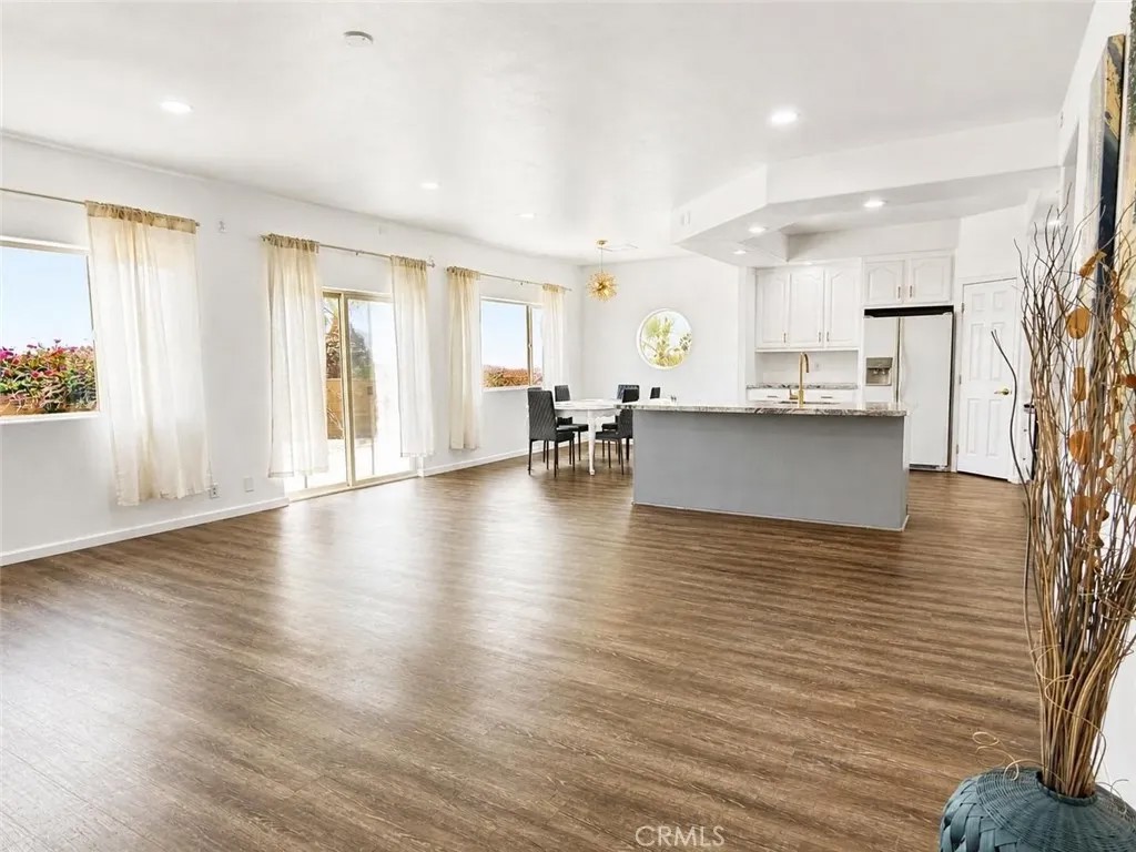 66900 Mission Lakes