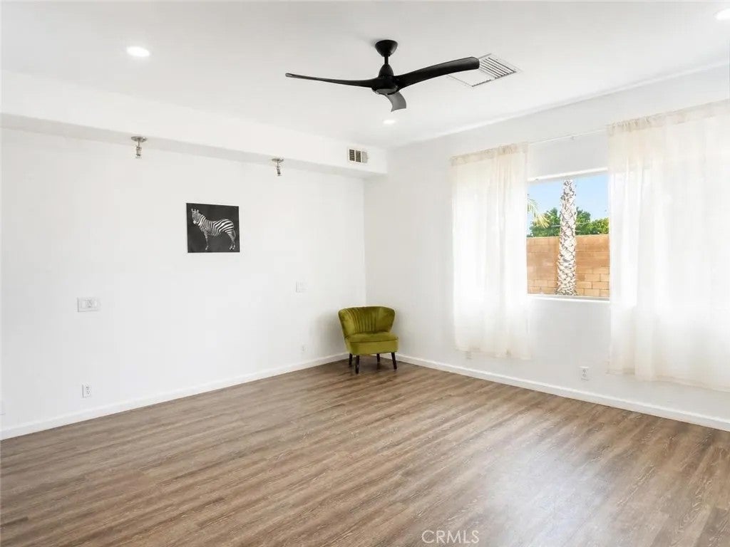 66900 Mission Lakes