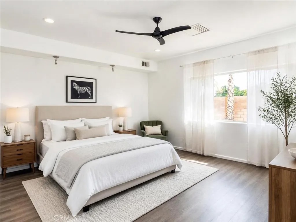 66900 Mission Lakes