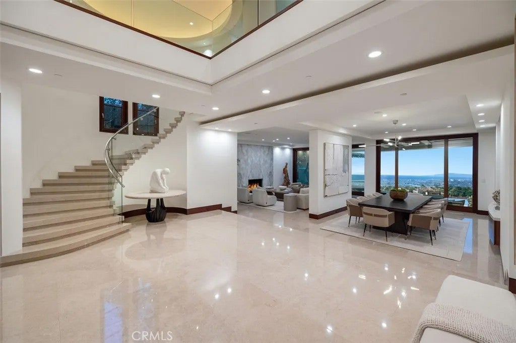 9 Sailcrest