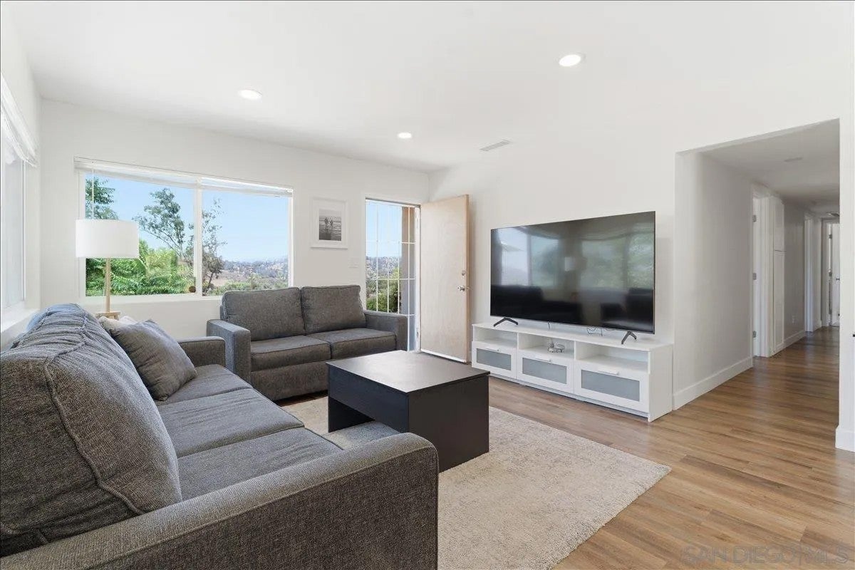 11305-7 Rocky Ln