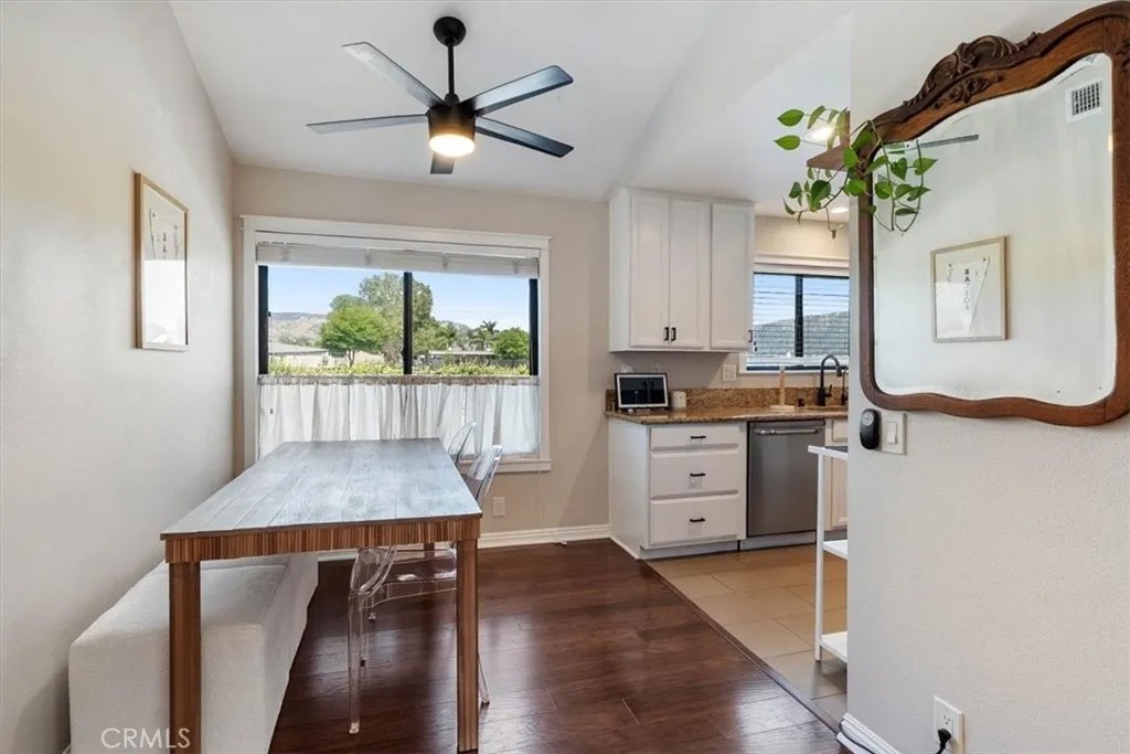 2352 Archwood 54