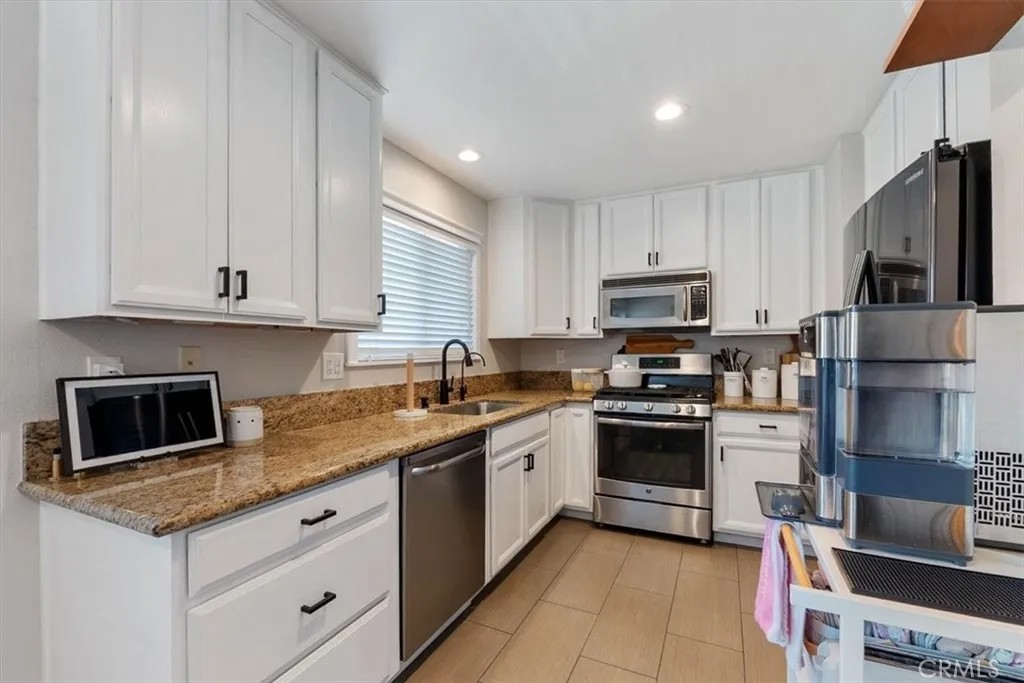 2352 Archwood 54