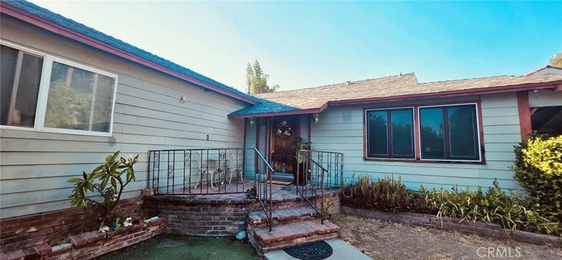 417 Cloverleaf Drive