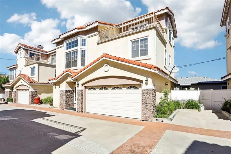 15908 Halldale B