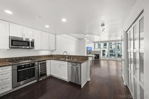 Tiny photo for 555 Front Street #2201, San Diego, CA 92101 (MLS # 250043154)