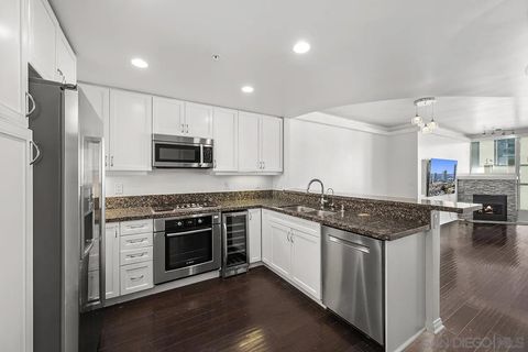 Tiny photo for 555 Front Street #2201, San Diego, CA 92101 (MLS # 250043154)