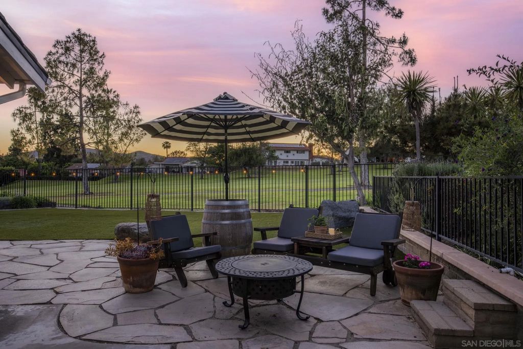 Photo of 17816 Frondoso Drive, San Diego, CA 92128 (MLS # 260010013)