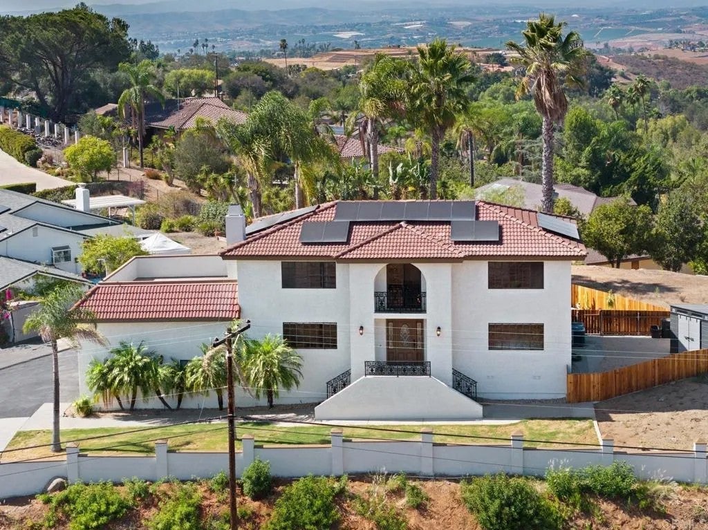 1820 Elevado Road