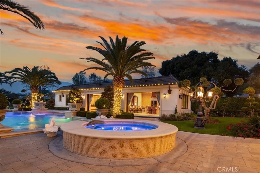 61 Palm Hill Lane