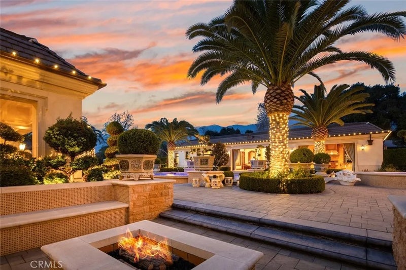 61 Palm Hill Lane