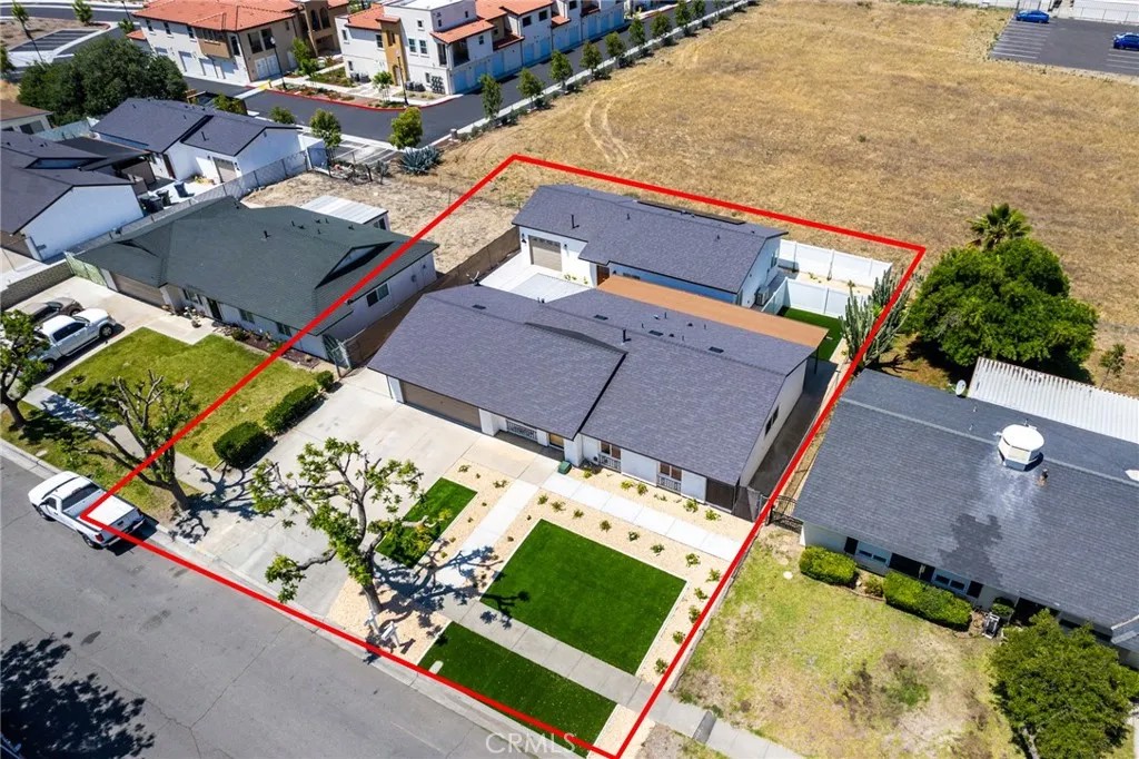 1421 De Anza