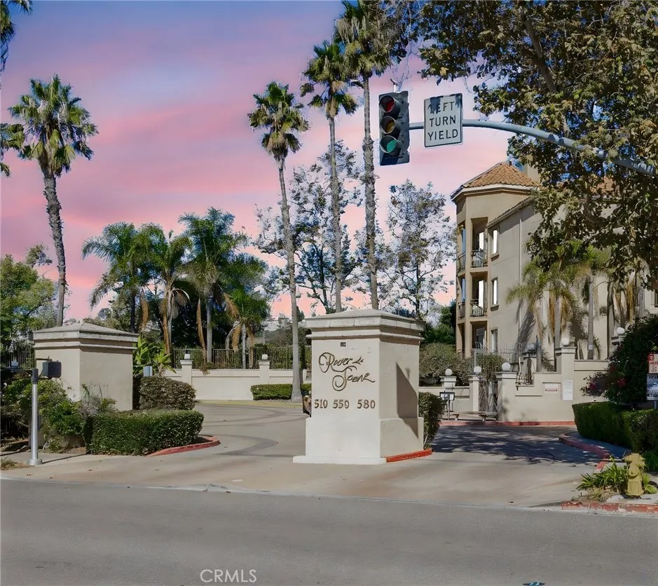 510 Camino De La Reina 332