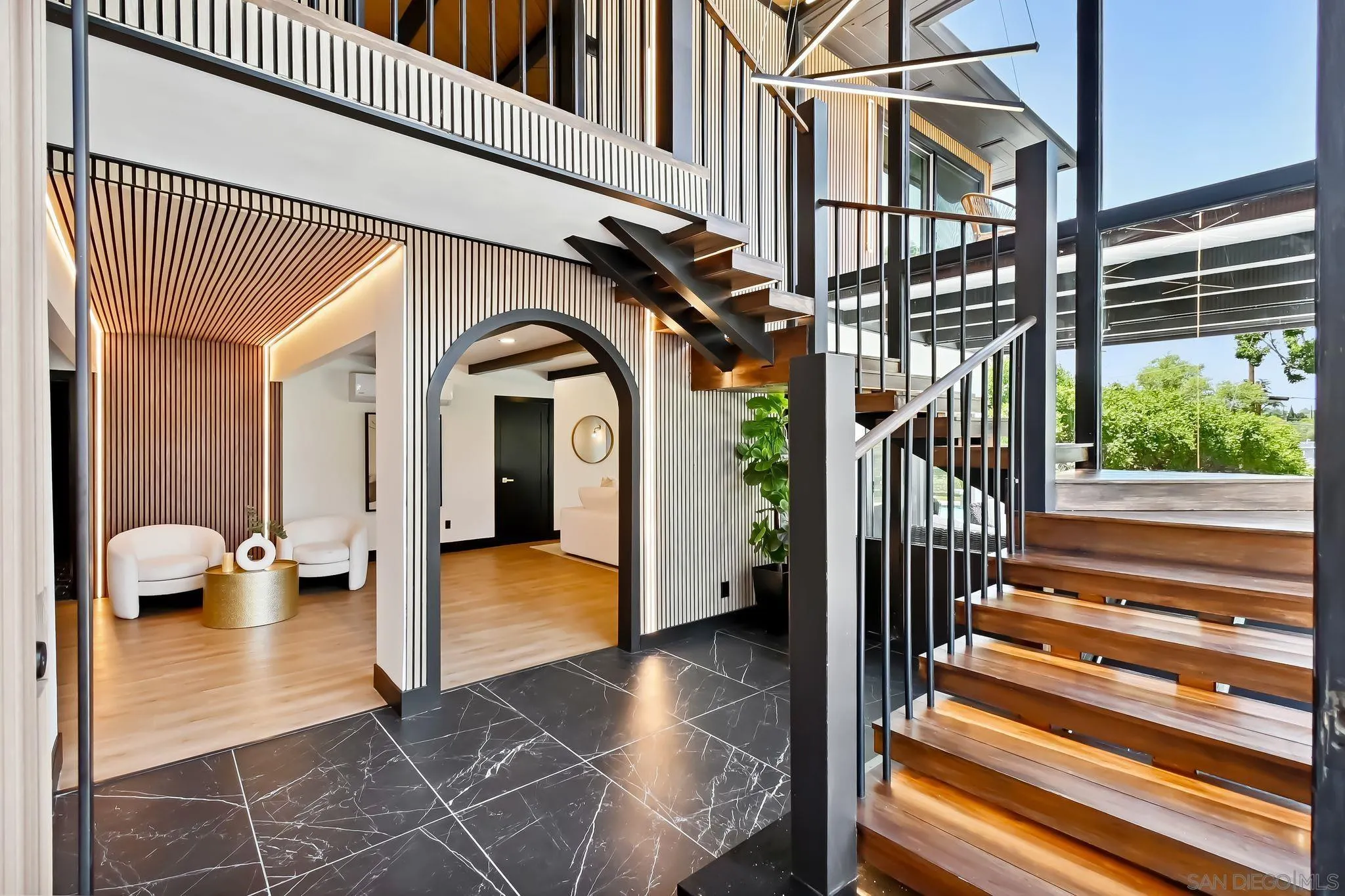 2101 Monte Vista Dr