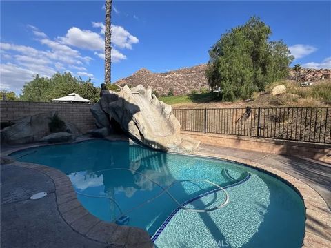 Photo of 28439 Forest Oaks Way, Moreno Valley, CA 92555 (MLS # IV26091014)