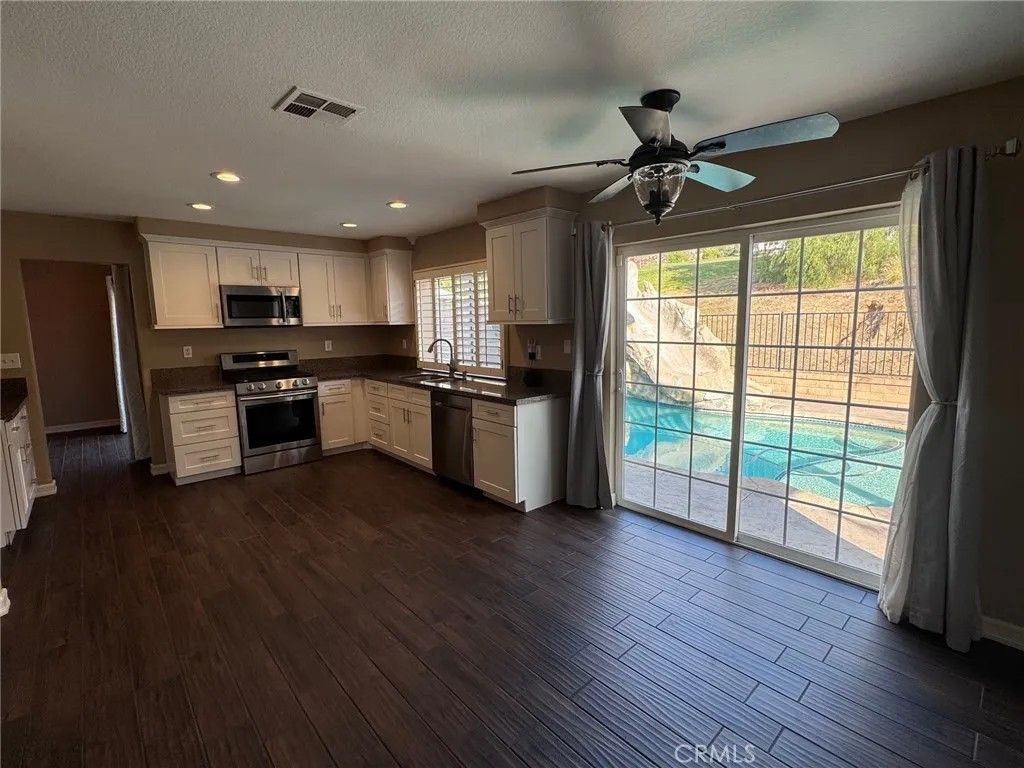 Photo of 28439 Forest Oaks Way, Moreno Valley, CA 92555 (MLS # IV26091014)