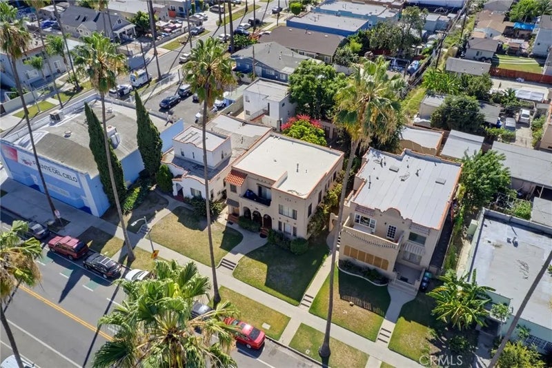 1862 W 54th Street
