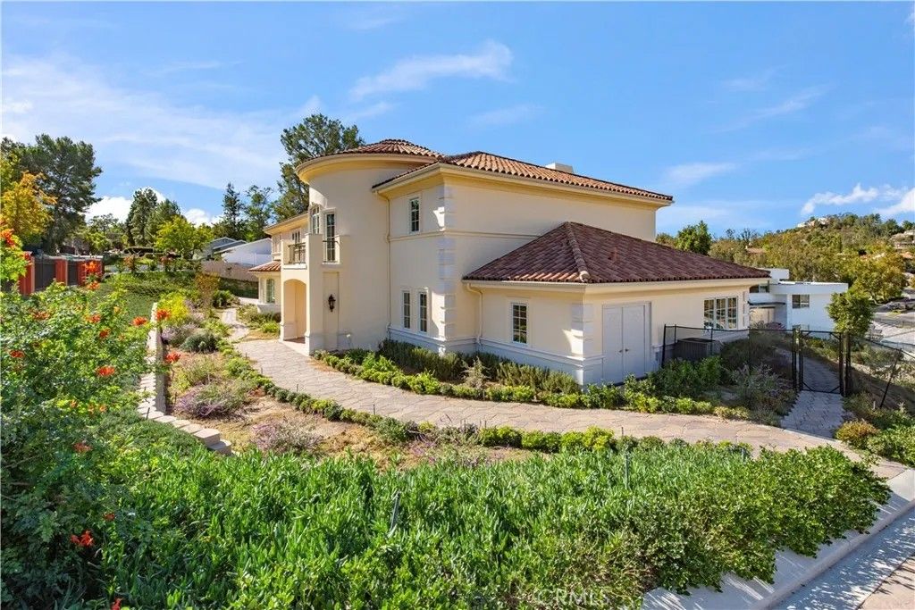 Photo of 1578 Jade Street, North Tustin, CA 92705 (MLS # OC26095151)