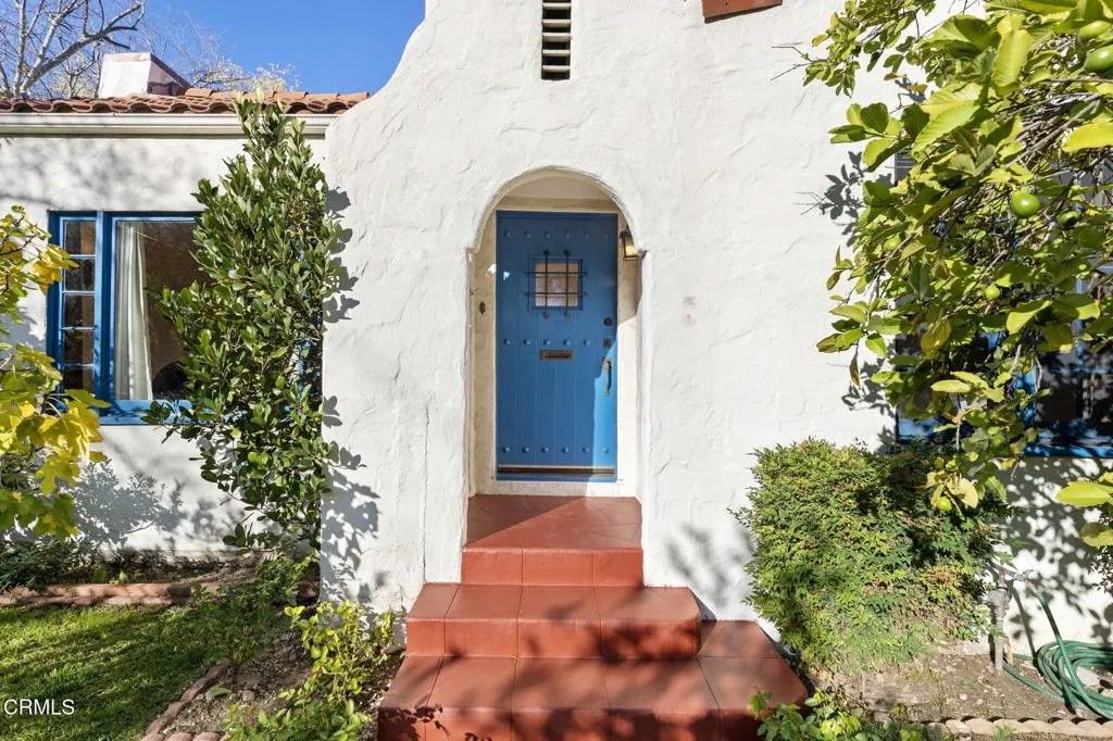 Photo of 3171 Mataro Street, Pasadena, CA 91107 (MLS # P1-25136)