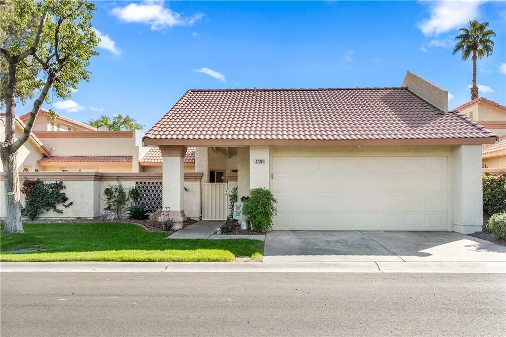 Photo of 42304 Sand Dune Dr, Palm Desert, CA 92211 (MLS # PW25280395)