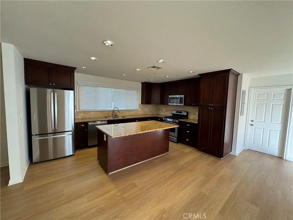 Photo of 1336 Calle Tulipan, Thousand Oaks, CA 91360 (MLS # BB26088752)