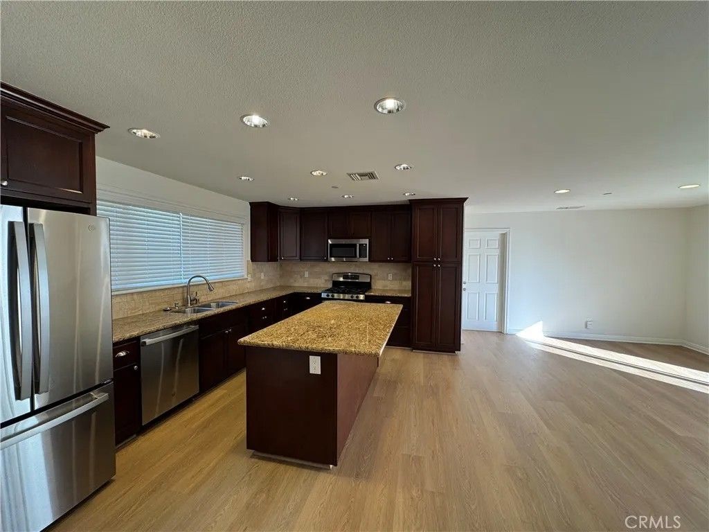 Photo of 1336 Calle Tulipan, Thousand Oaks, CA 91360 (MLS # BB26088752)