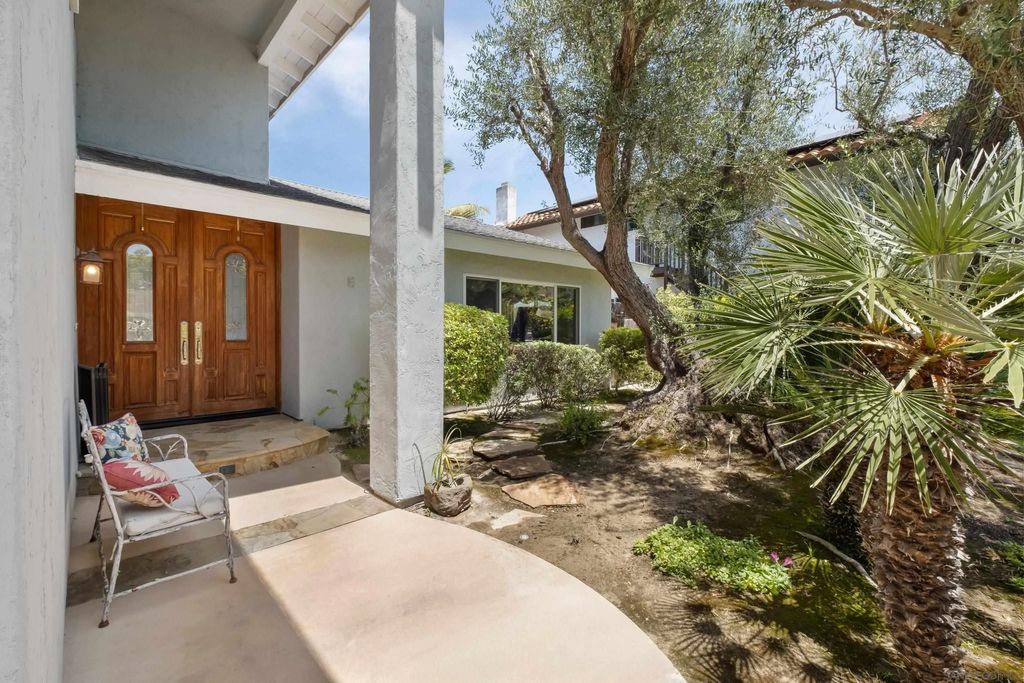 Photo of 2614 Abedul Street, Carlsbad, CA 92009 (MLS # 260012342)