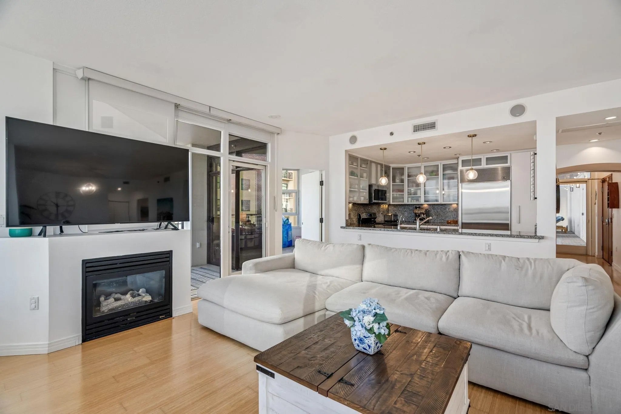 700 W Harbor Dr 705