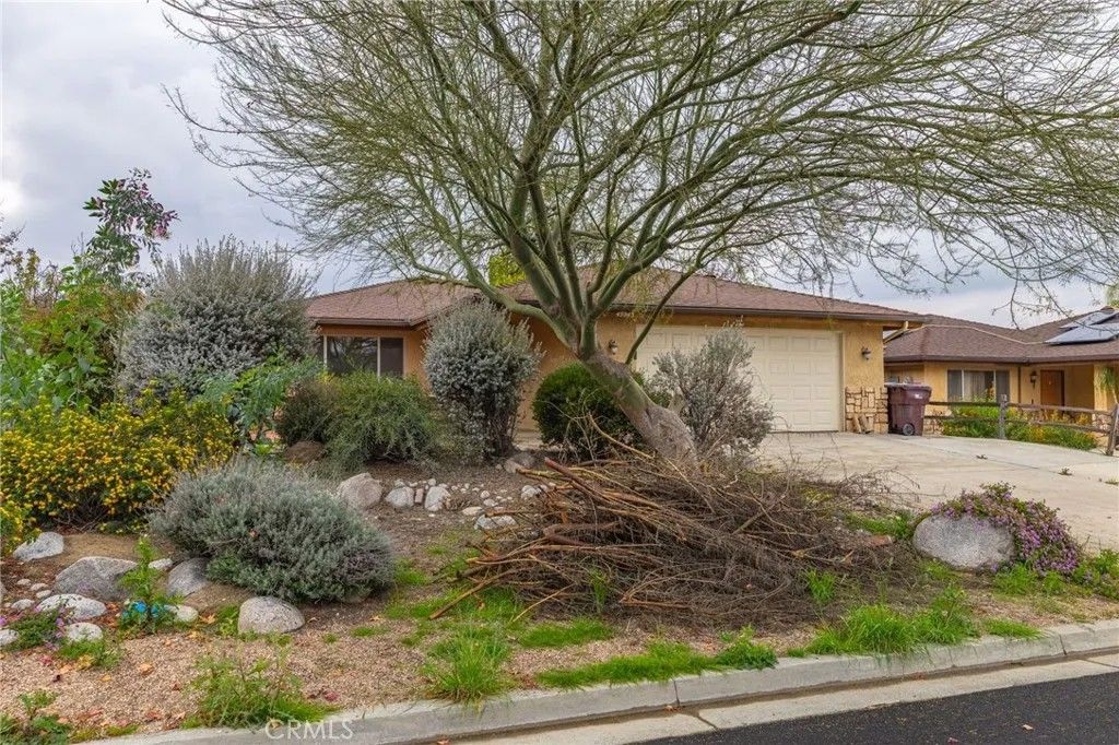 Photo of 45943 Bentley St, Hemet, CA 92544 (MLS # PW26018914)