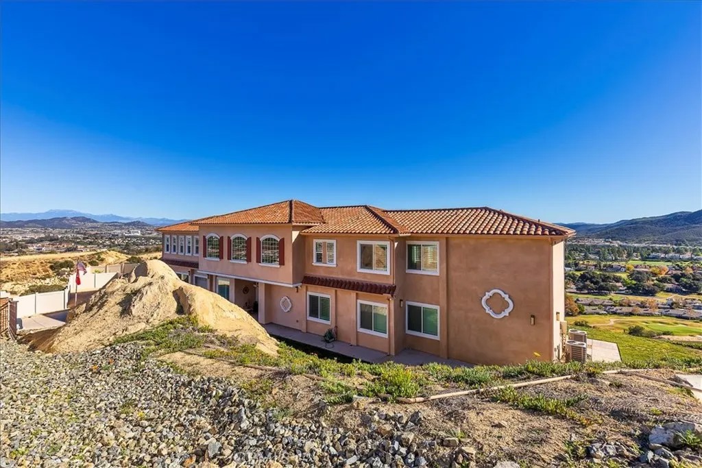 38000 Via Vista Grande