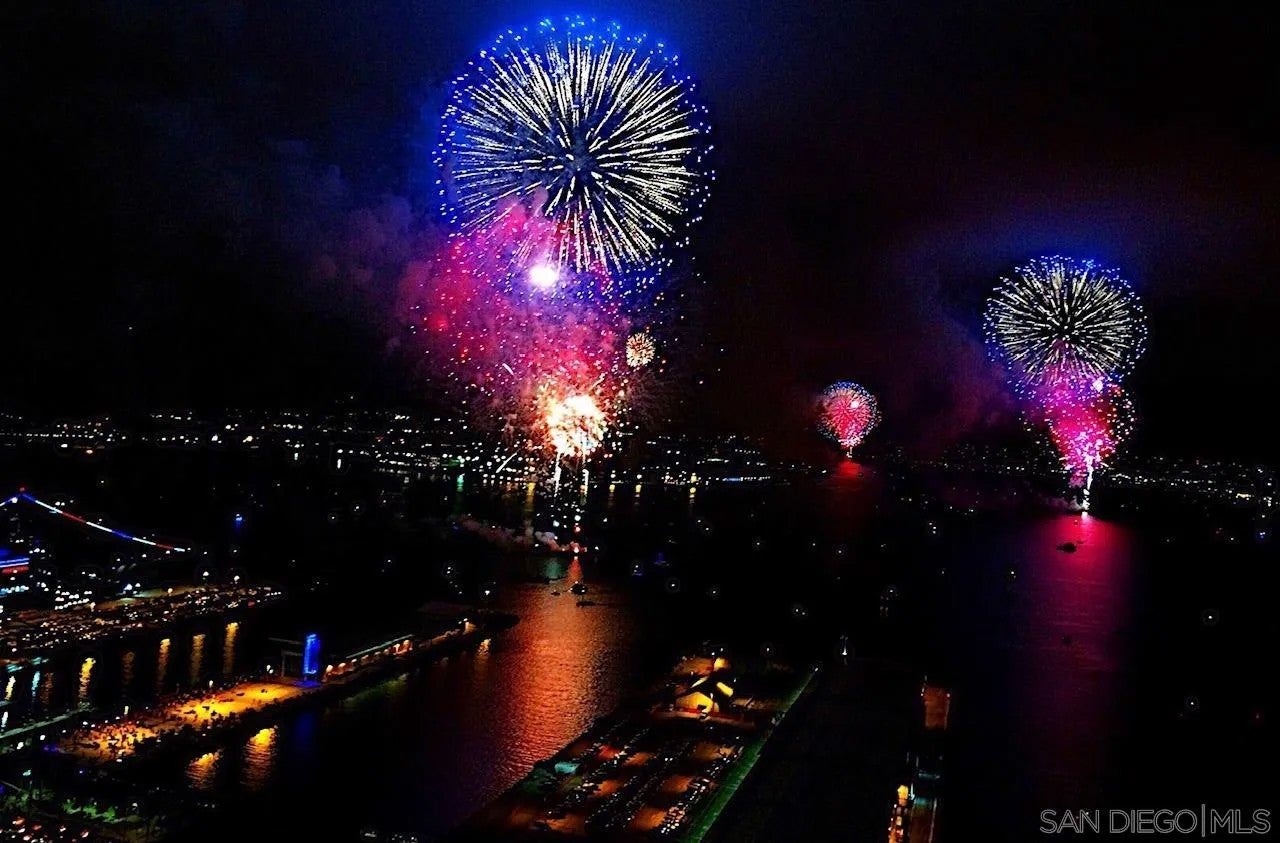 1205 Pacific Hwy 3903