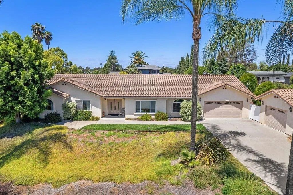 Photo of 1773 Green Briar CIR, Fallbrook, CA 92028 (MLS # NDP2604753)